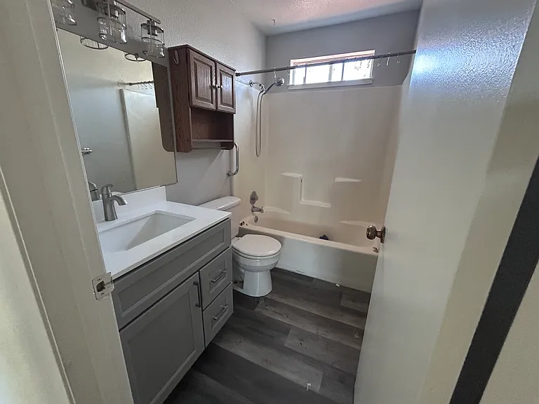 1741 W Lockeford St #3 — Photo 8