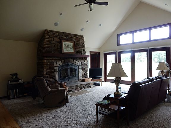 4th image of 4924 Elm Rd