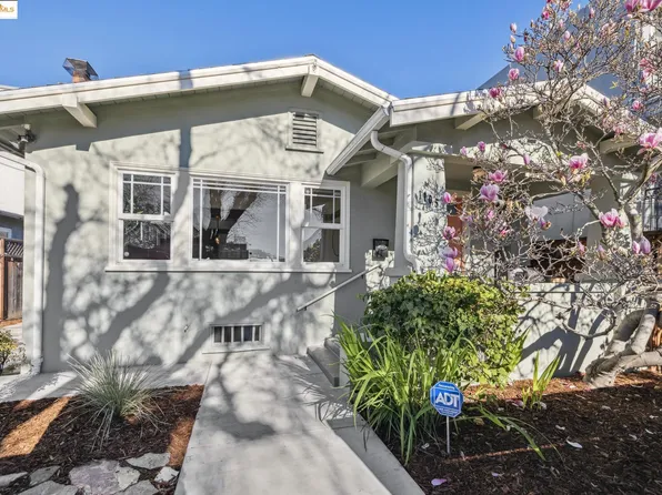 1105 Parker St, Berkeley, CA 94702