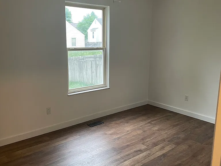 6807 Brockland Dr — Photo 5