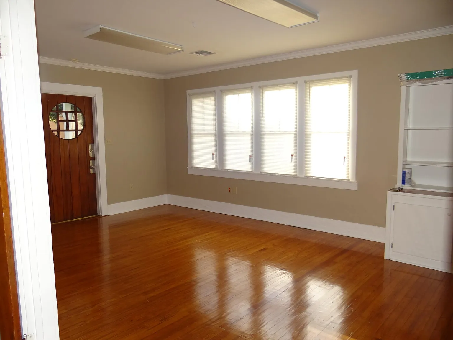 514 Roussell Street — Photo 2