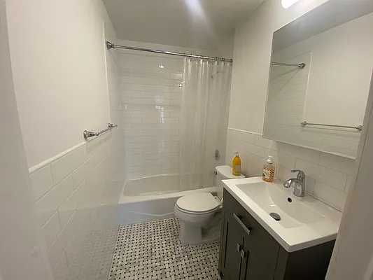 Rented by American Way Real Estate Inc | media 21