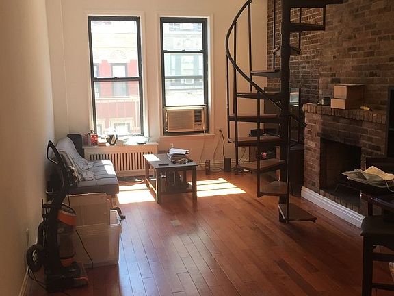 2nd image of 101 W 69th St APT 4D