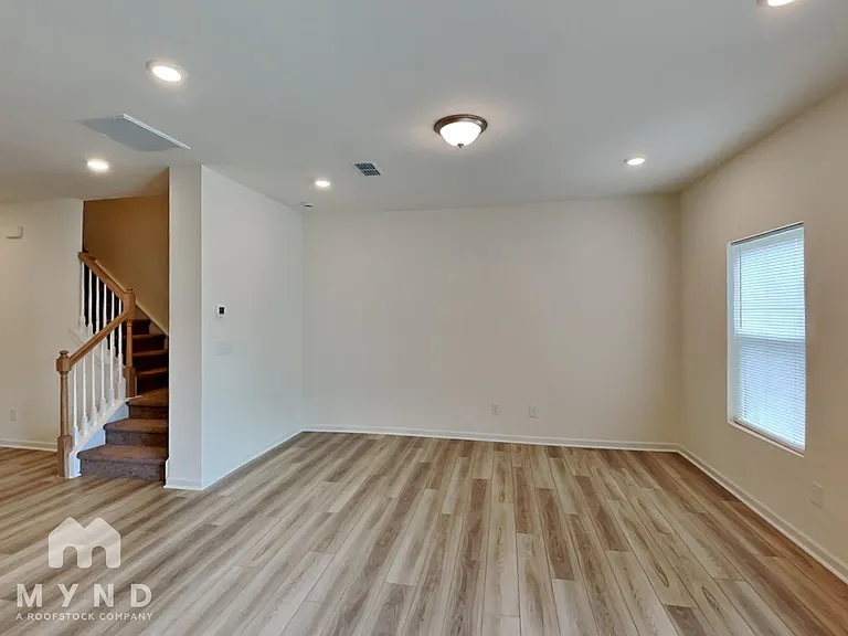 5213 Maynard Hill Dr — Photo 8