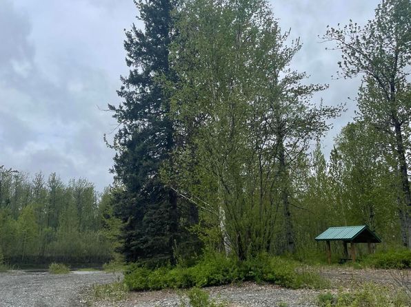 14968 E Gyrfalcon Dr, Talkeetna, AK 99676