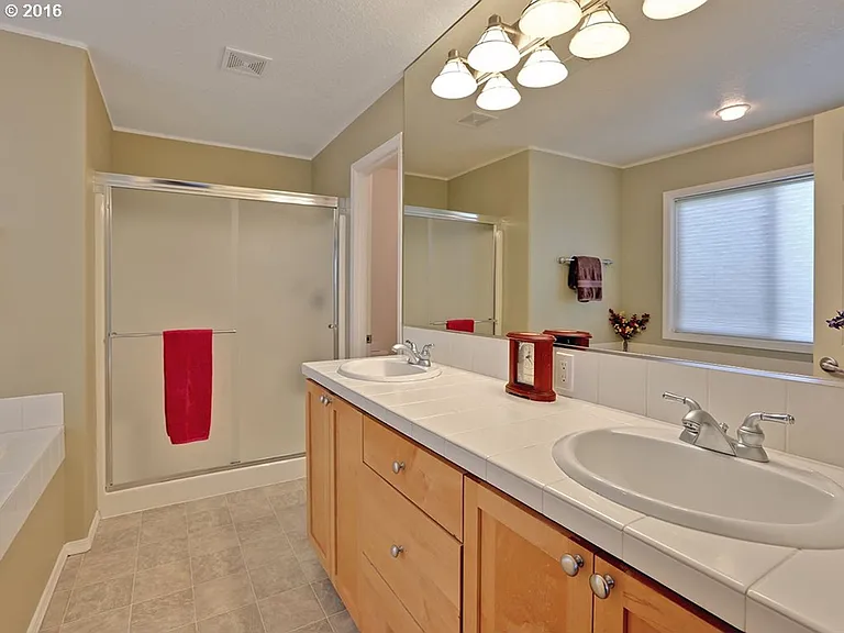 13327 NW Yvonne Ln — Photo 10