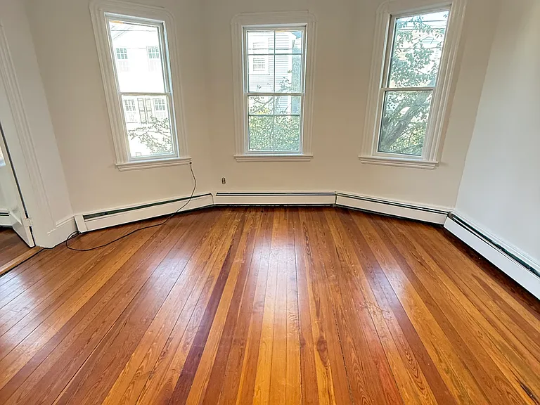 Bedroom 2 (largest)