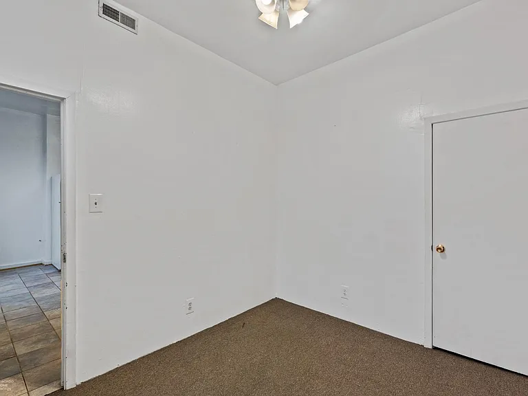 2309 W North Ave #3 — Photo 29