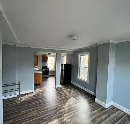 4th image of 79 Baldwin Pl Floor 2