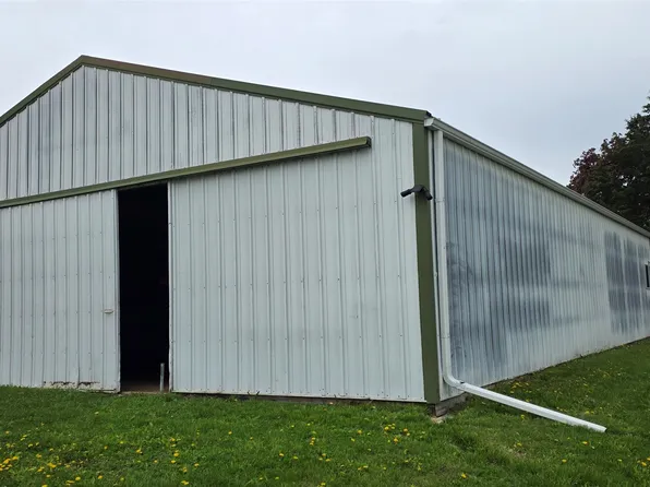 218 W 3rd St, Bridgewater, IA 50837