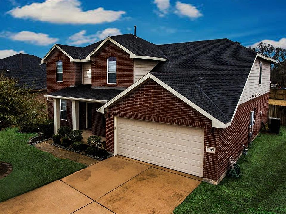 1st image of 1715 Camden Landing Trl