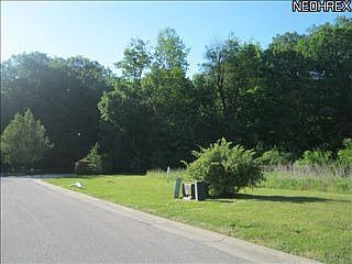 2nd image of 60 Hamlet Ct