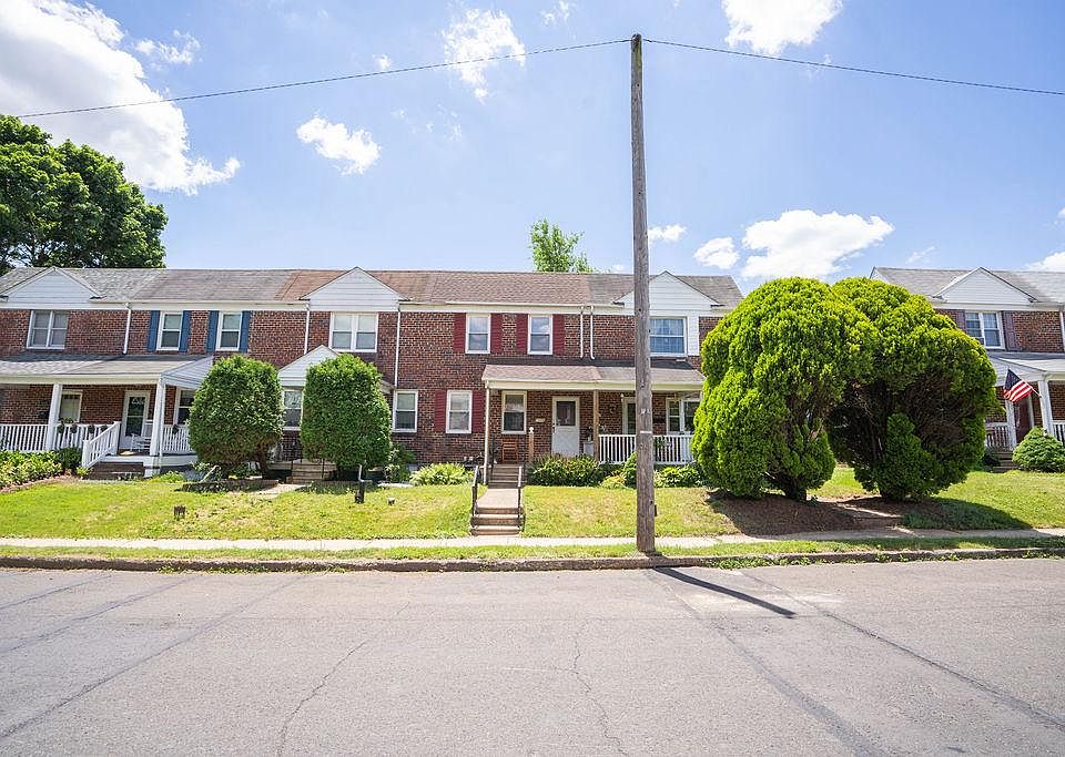 1st image of 1008 Poplar St