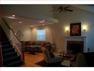 2nd image of 2239 Elliott St