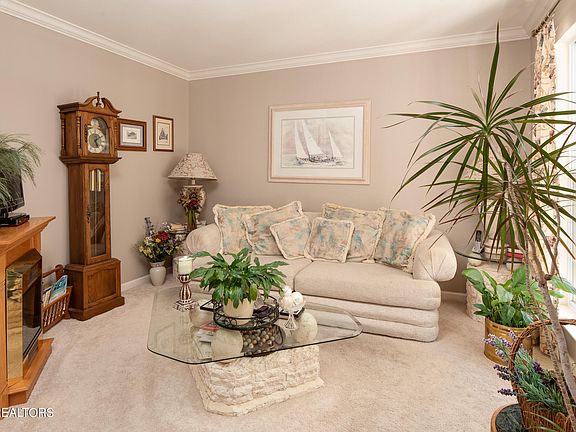 3rd image of 1720 Somersby Ln
