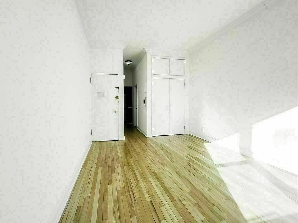 2nd image of 523 E 85th St #1D