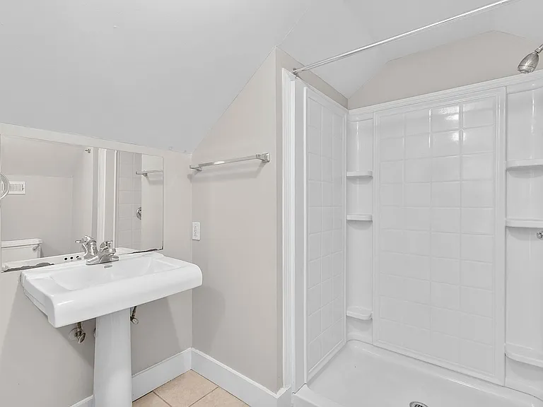 Cedar Cottage — Photo 19