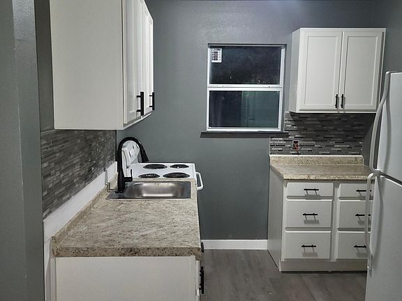 5th image of 1312 Eugene St