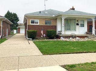 17376 Juliana Ave, Eastpointe, MI 48021