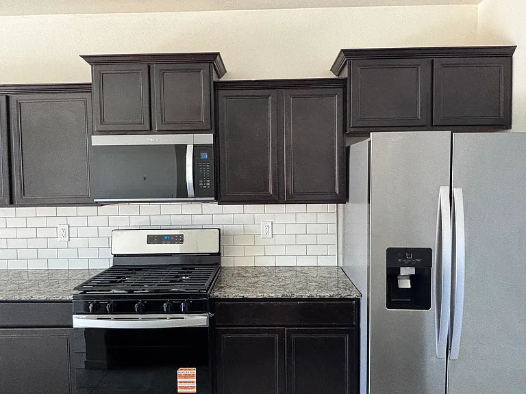 10231 W Southgate Ave — Photo 9
