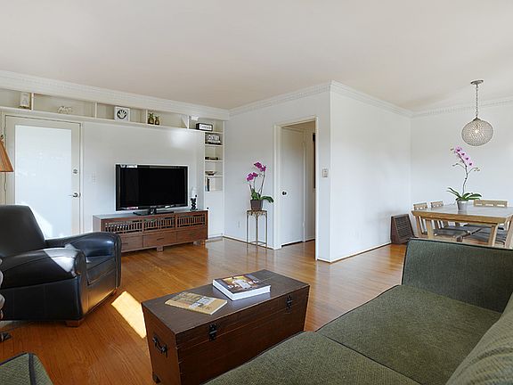 4th image of 3605 Maplewood Ave