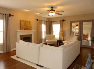 163 Grove Ln S, Hendersonville, TN 37075