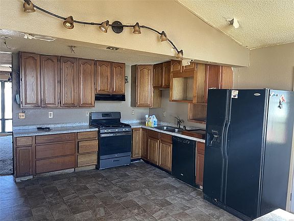3rd image of 309 Saint Charles Dr