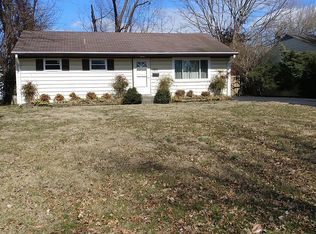 1311 Old Mill Rd, Lyndon, KY 40242