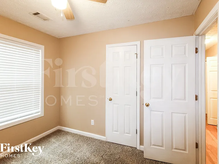 5082 Memory Ln — Photo 13