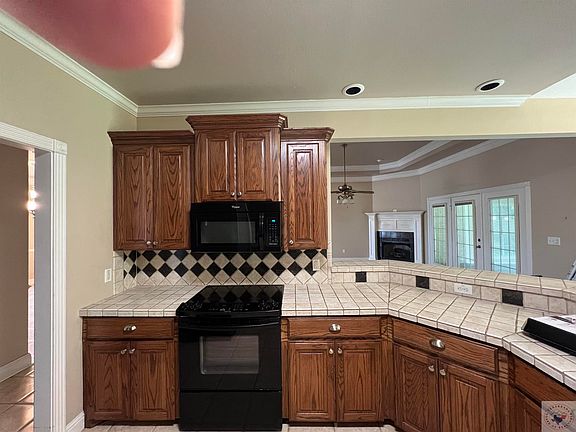 5th image of 2803 Landon Ln