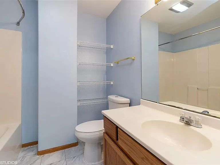 660 Magnolia Ln #1 — Photo 9