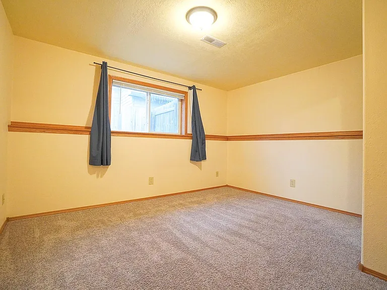 5201 S Baneberry Ave — Photo 20