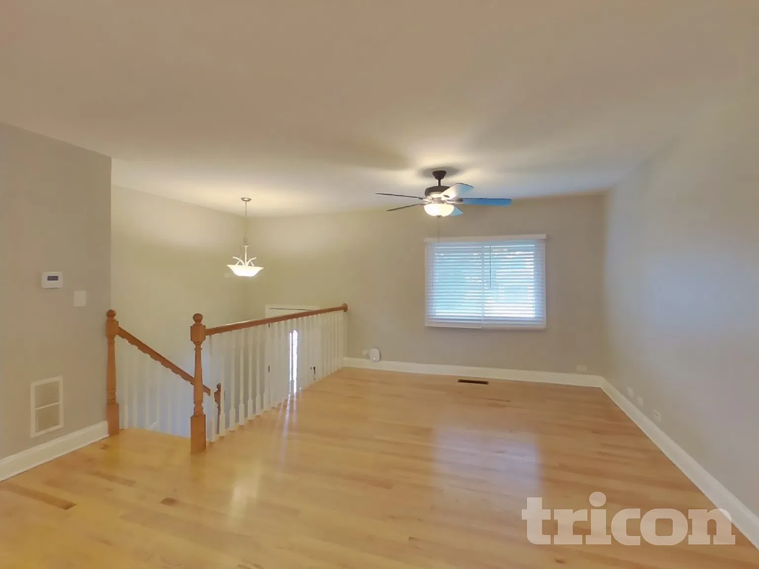 2556 Forest Glen Pkwy Woodridge IL — Photo 2