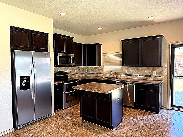 1800 Potrillo Ln — Photo 16