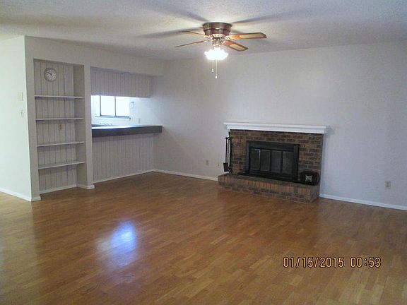 4th image of 8405 Ironside Ave NE