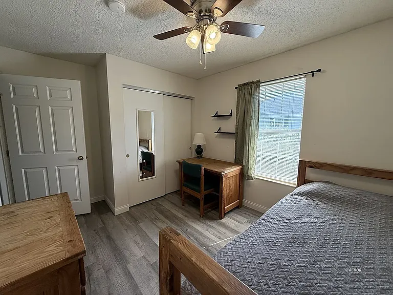 15 S Shafer St #1105 — Photo 10