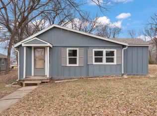 33080 W 82nd St, De Soto, KS 66018