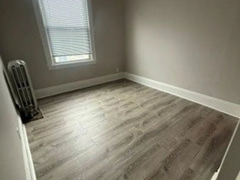 164 Washington Ave #7 — Photo 2