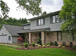 20 Huntington Brk, Rochester, NY 14625