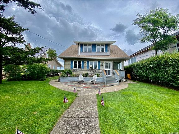 2nd image of 124 Asharoken Ave