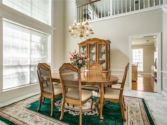 4th image of 2111 Woodbury Pl