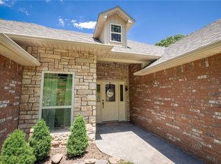 2800 W Graphic Rd, Mountainburg, AR 72946