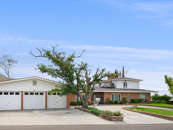 2nd image of 3920 Flamingo Dr