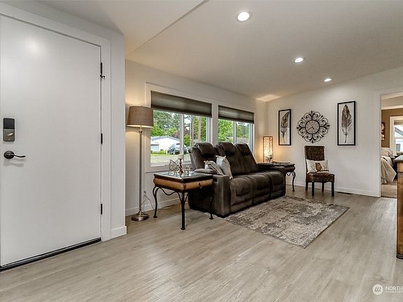 3rd image of 36317 54th Avenue S