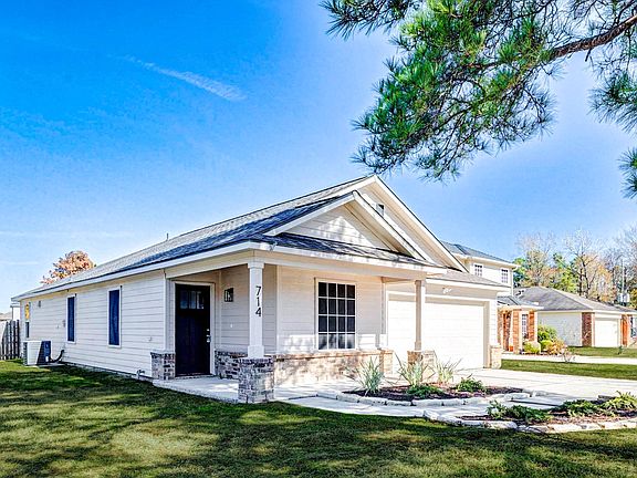 2nd image of 714 Silver Cliff Ln