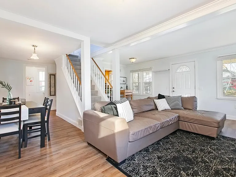 2909 Meadow Ln — Photo 5
