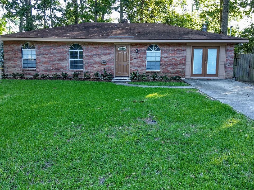 1st image of 143 Oakwood Dr