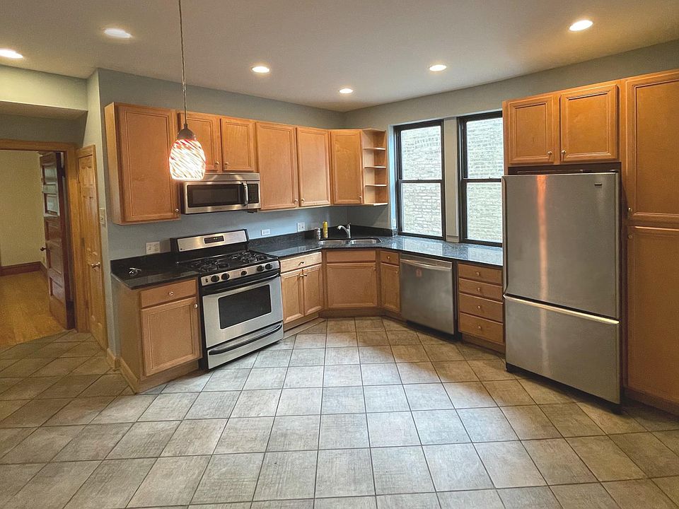 Large eat-in kitchen