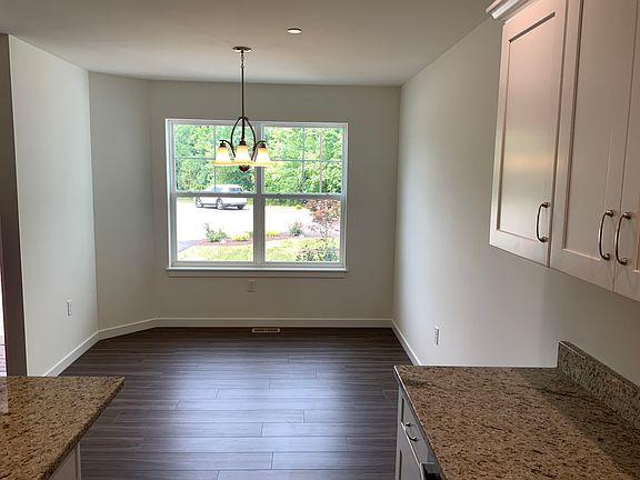 9'6" x 10' dining room off kitchen.
