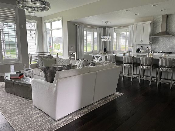 5th image of 8289 Aspen Dr